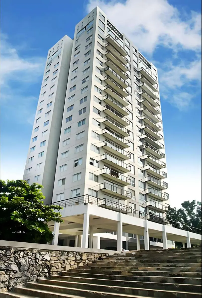 Fairway On the Waterfront, Rajagiriya